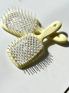Superbrush - Pastel Yellow